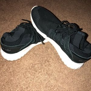 Adidas Tubular shoes. Like new